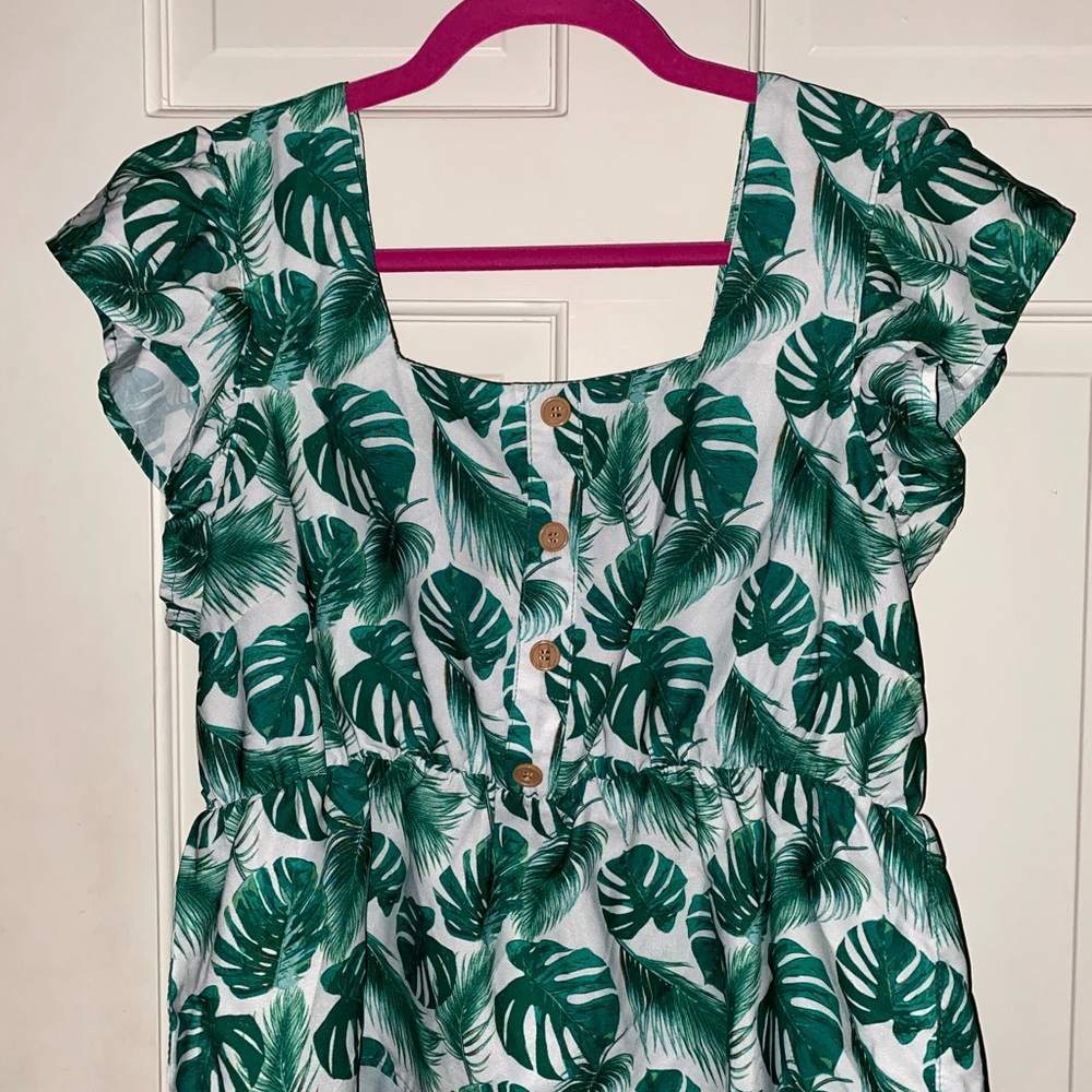 🍃Monstera Leaf Crop Top☀️